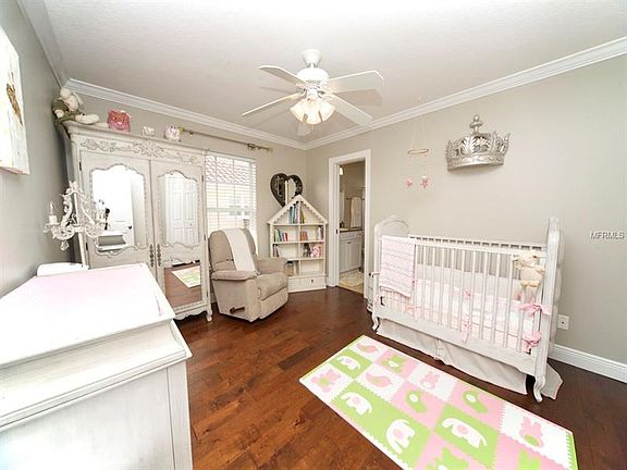 5th image of 107 Valencia Cir