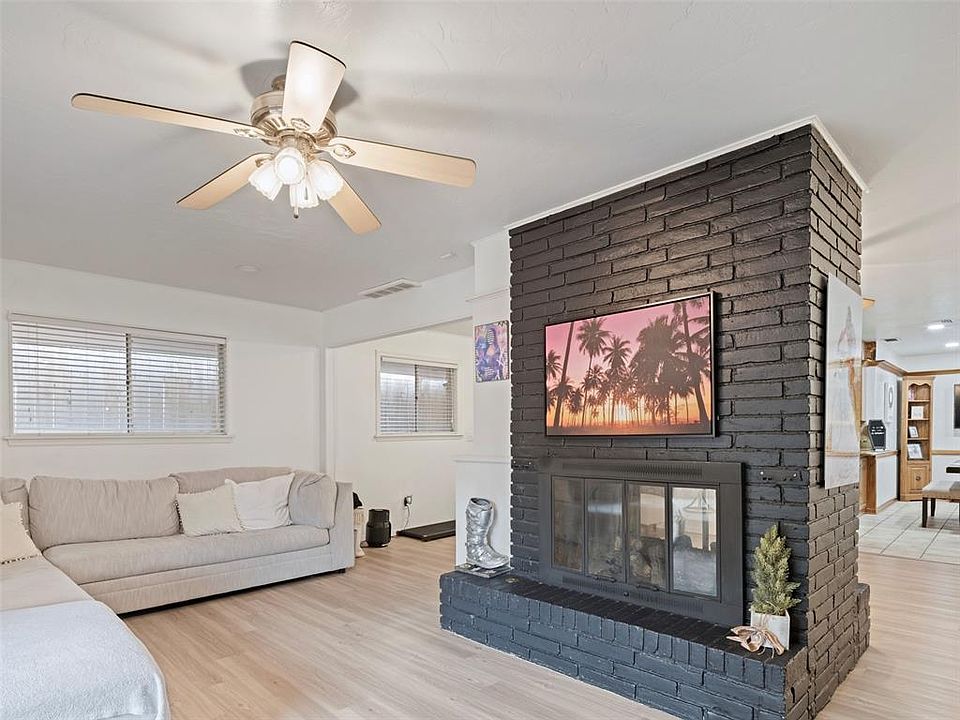 1st image of 2815 N Grove Ave