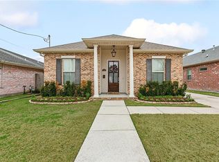 1414 Green Acres Rd, Metairie, LA 70003