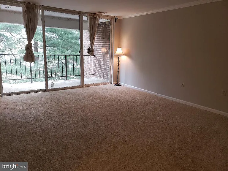 1434 Northgate Sq #22B — Photo 1