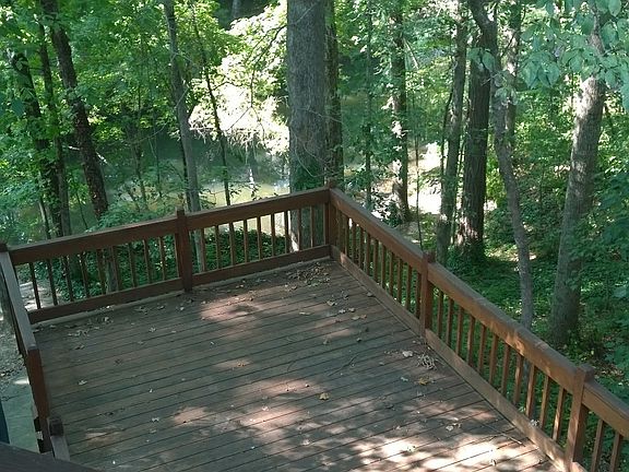 Lower deck