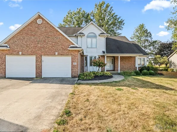 207 Peridot Dr, Anna, OH 45302