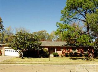 513 Valencia Dr, Garland, TX 75041