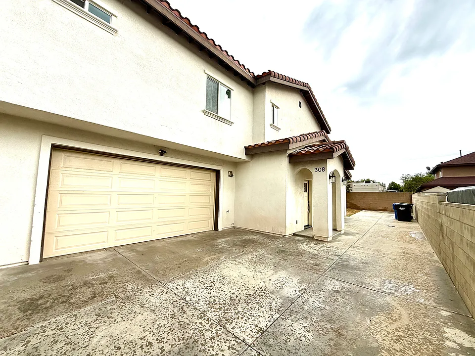 308 Soldano Ave