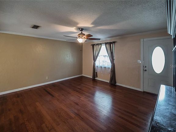 5th image of 285 Pine St