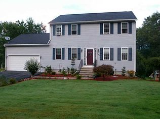 122 Elizabeth Ave, North Smithfield, RI 02896