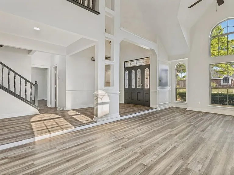 604 San Clemente Dr — Photo 6