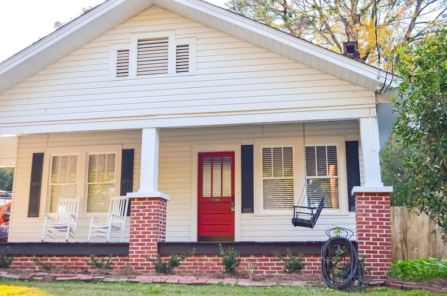 3 bed, 1.0 bath, 1399 sqft, $2,490 — Photo 4