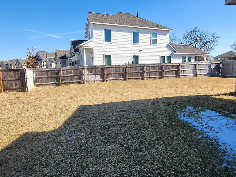 408 Los Olives Ln — Photo 3