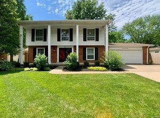 2317 Blue Hill Rd, Chesterfield, MO 63017