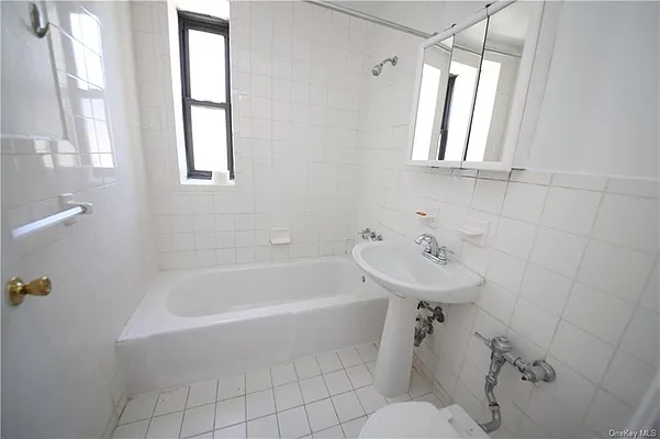 Rented by Weichert Realtors House & Home | media 27