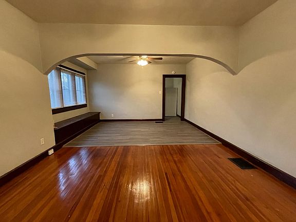 2nd image of 1045 Dawson St