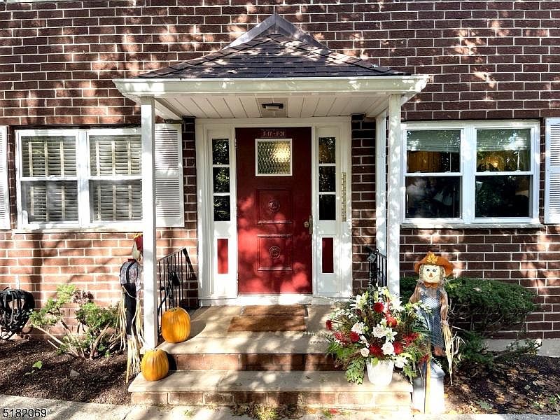 1st image of 100 Pierson Miller Dr #18