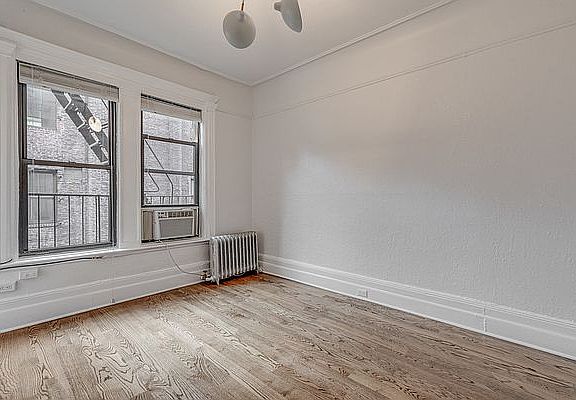 4th image of 105 E 15th St APT 66