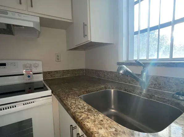 11605-07 Canal Dr #9, Miami, FL 33181