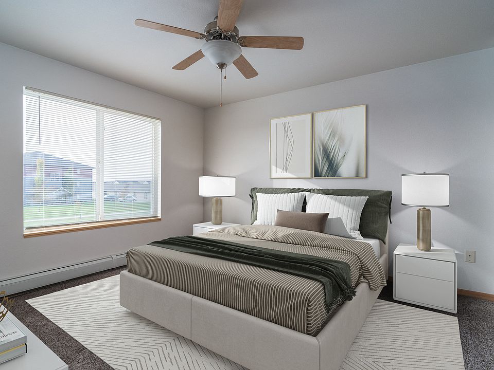 Grand Forks Desoto Estates | Bedroom