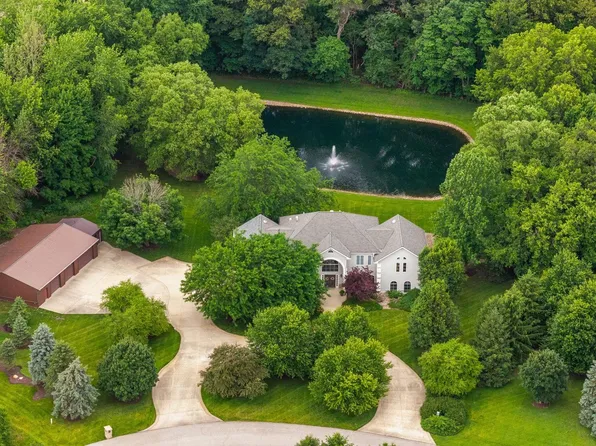 2481 Oak Tree Cir, Winamac, IN 46996