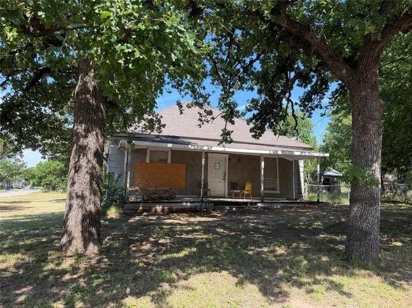 1201 N Elm St, Weatherford, TX 76086