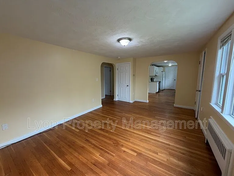 39 Alpena Ave — Photo 4