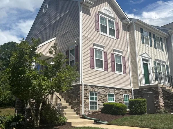 2704 Oak Leaf Ct #E, Odenton, MD 21113