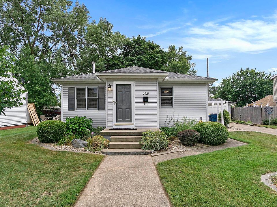 1st image of 2921 S Shore Dr