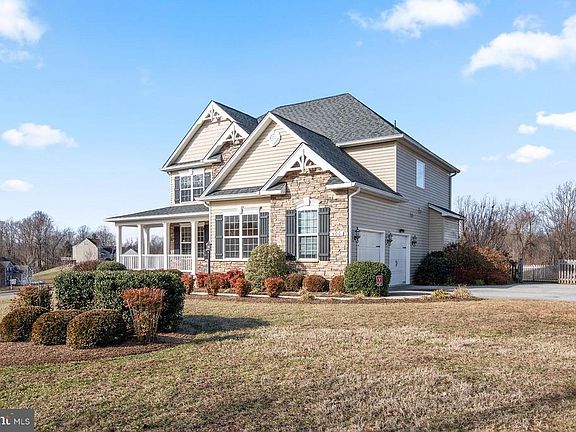 3rd image of 500 Sonoma Ln