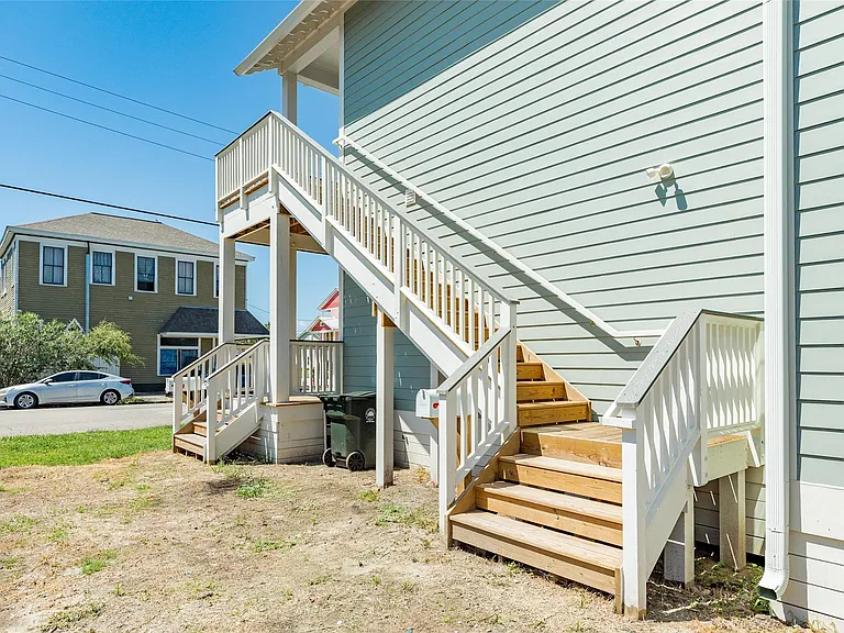 3228 Avenue R #1 — Photo 28