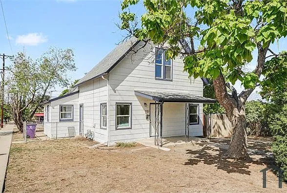 2 bed, 800 sqft, $1,599 — Photo 3