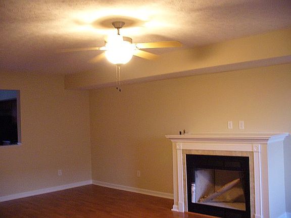 4th image of 615 Capstone Dr