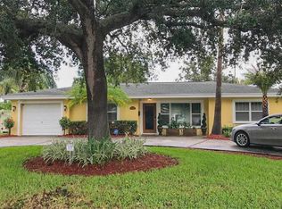 328 Carl Ave, Belleair, FL 33756
