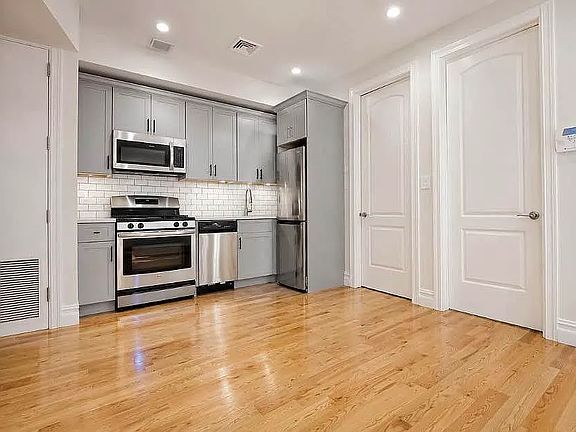 2nd image of 1576 Lincoln Pl APT 2A