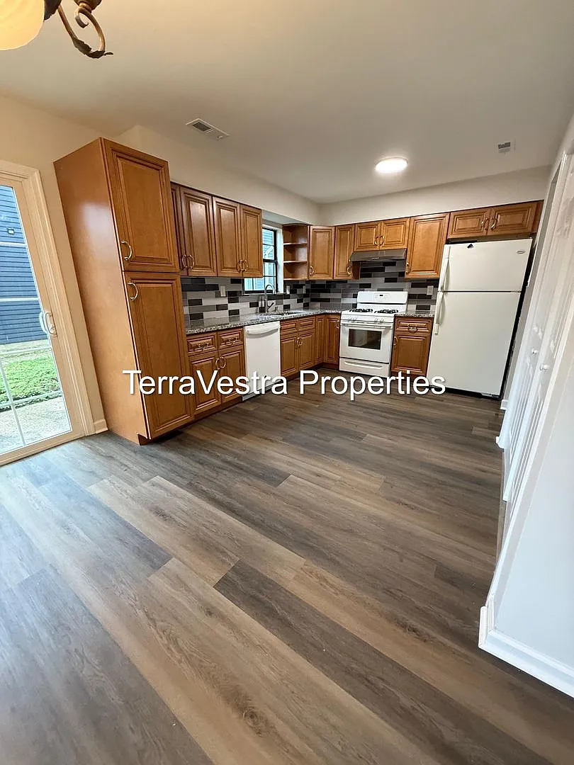 2853-2855 Erial Road — Photo 3