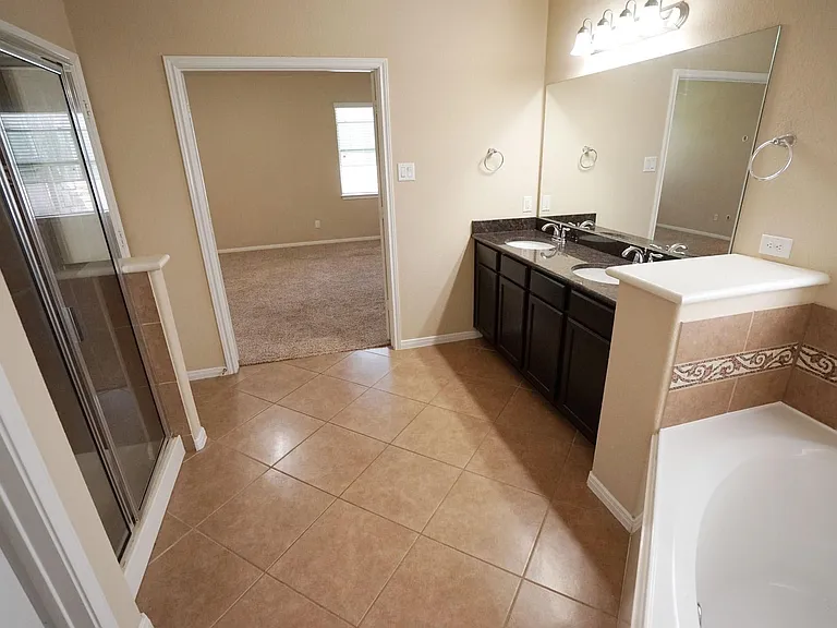 1067 Cedar Lake Ct — Photo 22