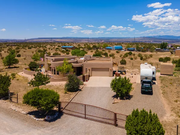 29 Caballo Sendero Ct, Placitas, NM 87043
