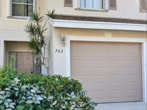 703 Crosswinds Dr, Greenacres, FL 33413