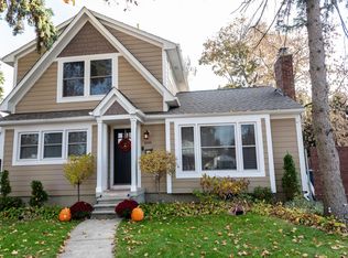 808 Meadowdale St, Ferndale, MI