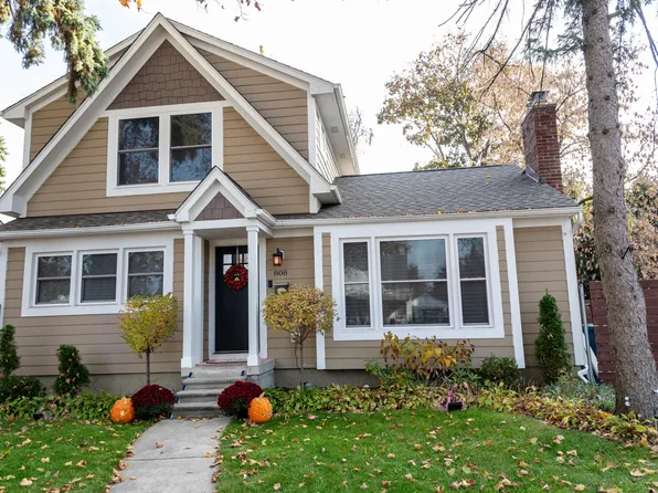 808 Meadowdale St, Ferndale, MI 48220
