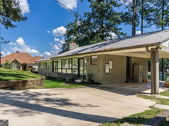 3rd image of 210 Shady Lane Rd