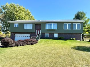 116 River Rd, Hammond, NY 13646