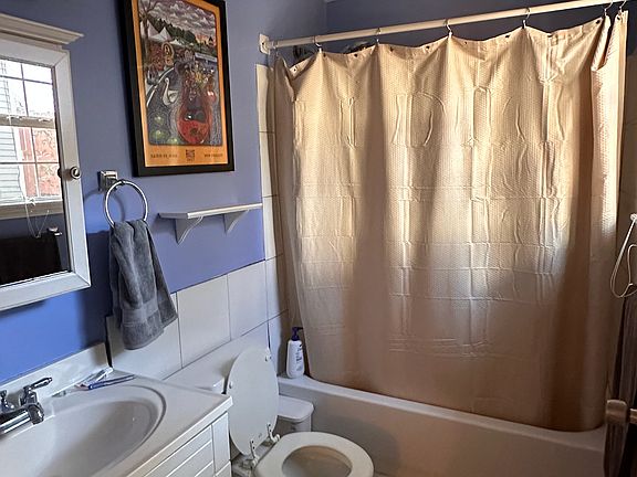5th image of 120 N Solomon St #C