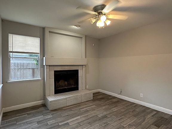 5th image of 176 W C St
