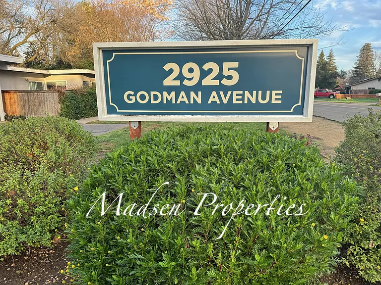 2925 Godman Ave #15 — Photo 4