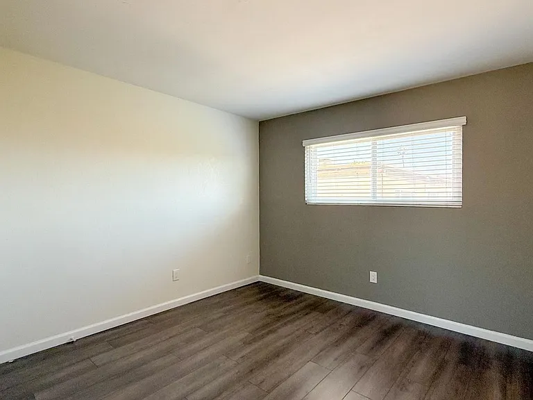 2625 Highland Ave — Photo 16