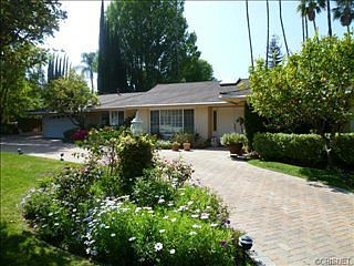 3rd image of 5429 Corbin Ave