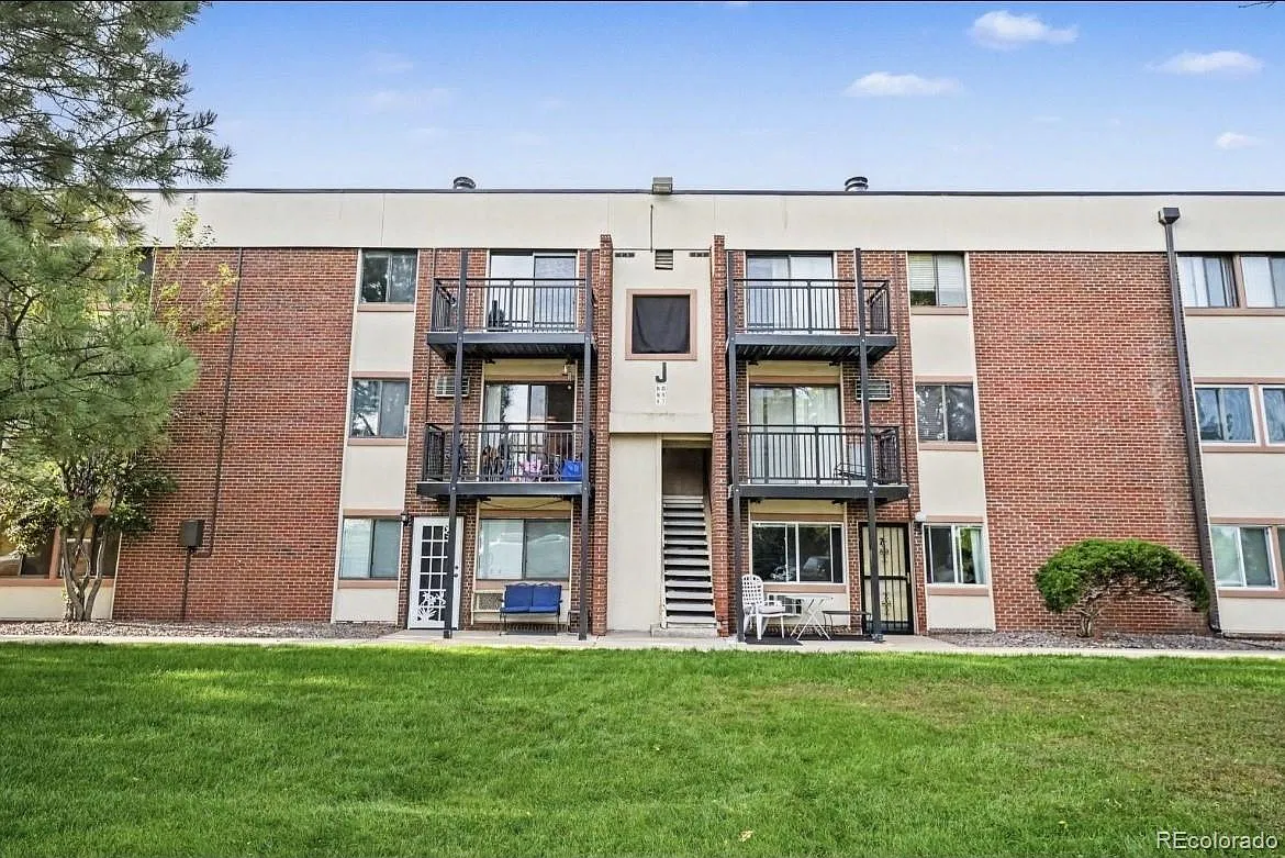 1 bed, 617 sqft, $1,145 — Photo 2