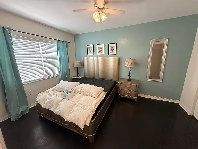 915 SW 8th St #102 — Photo 8
