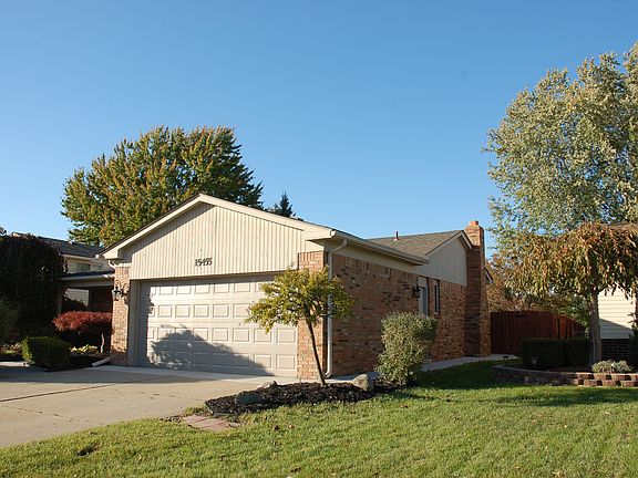 5th image of 15455 Frederick Dr