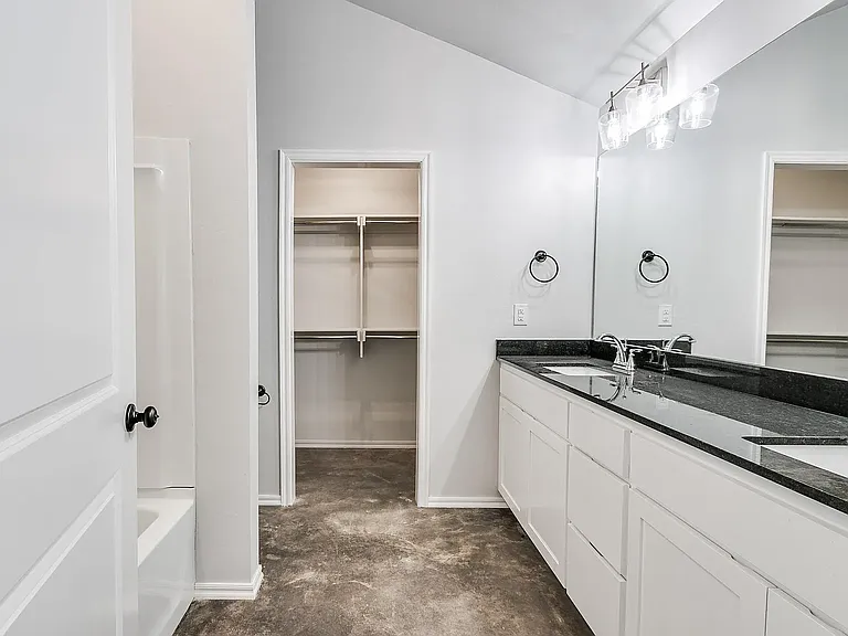 935 Coles Creek Ln #935 — Photo 6