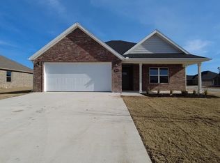 1048 Maple Vw, Tontitown, AR 72762