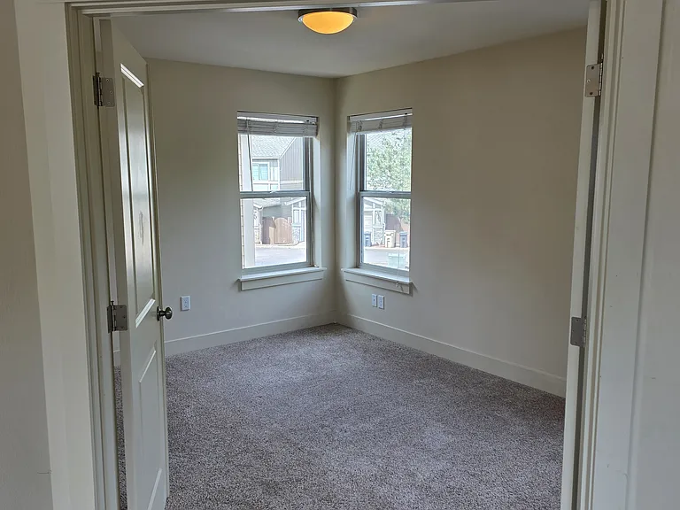 11572 SW Toulouse St — Photo 10
